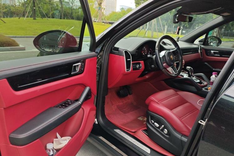 Used Porsche Cayenne 2023 Cayenne 3.0T Platinum Edition Driver Seat