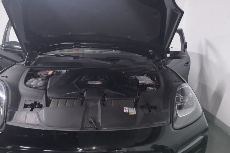 Used Porsche Cayenne 2023 Cayenne S 2.9T Platinum Edition Engine Bay Left
