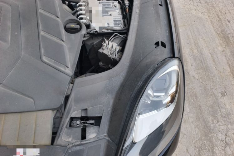Used Porsche Cayenne 2023 Cayenne 3.0T Engine Bay Left