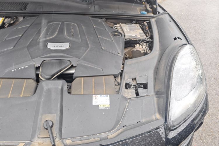 Used Porsche Cayenne 2023 Cayenne 3.0T Platinum Edition Engine Bay Left
