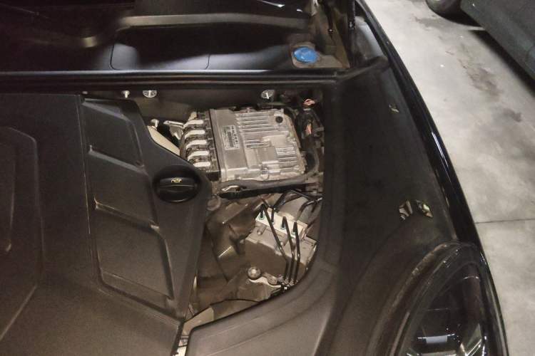 Used Porsche Cayenne 2023 Cayenne 3.0T Engine Bay Left