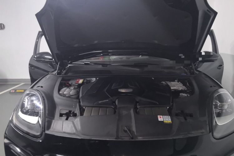 Used Porsche Cayenne 2023 Cayenne S 2.9T Platinum Edition Engine Bay Right