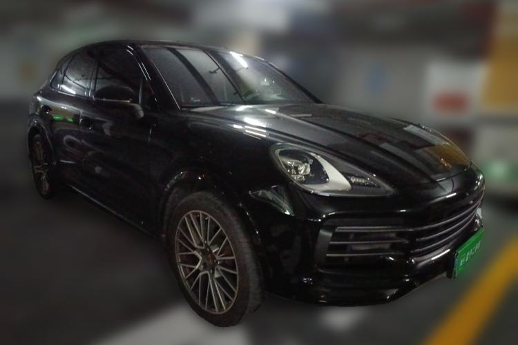 Used Porsche Cayenne 2023 Cayenne 3.0T Platinum Edition Front Right 45 Deg