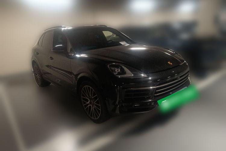 Used Porsche Cayenne 2023 Cayenne 3.0T Platinum Edition Front Right 45 Deg