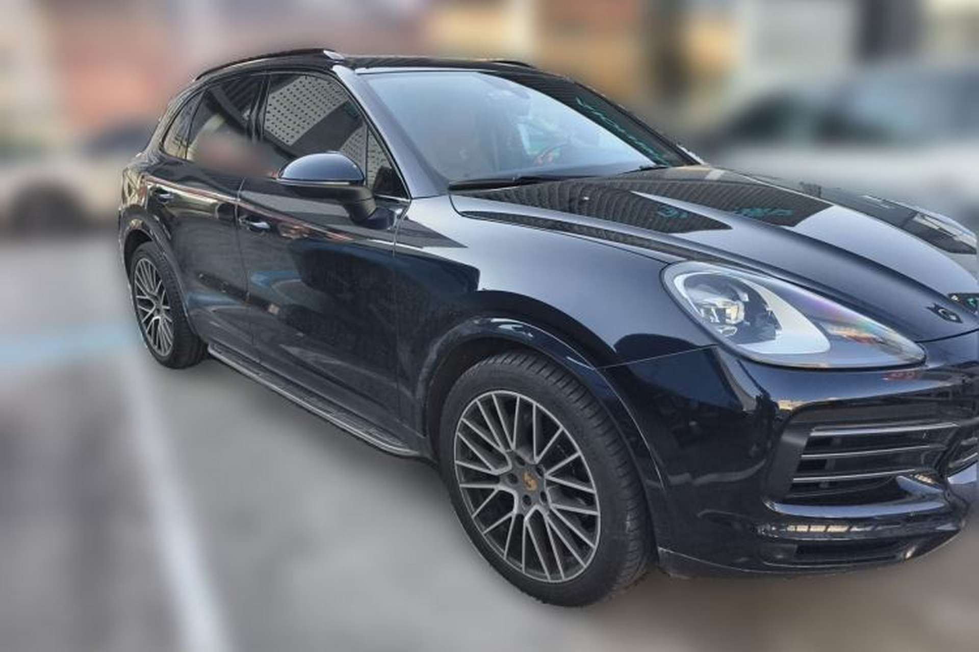 Used Porsche Cayenne 2023 Cayenne 3.0T Platinum Edition Front Right 45 Deg