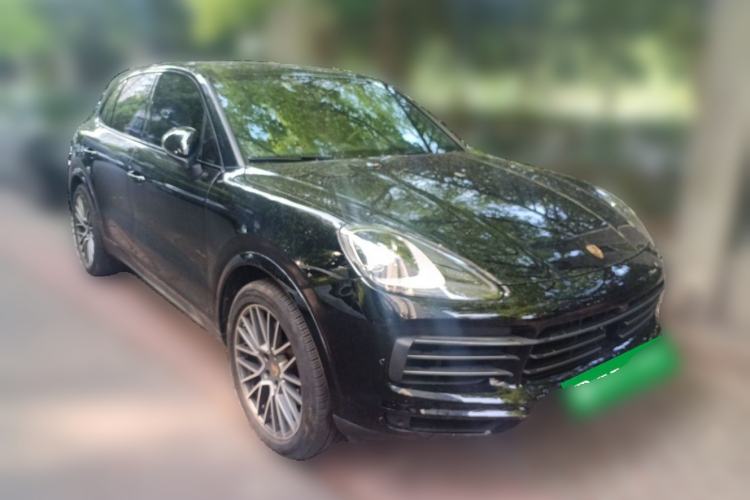 Used Porsche Cayenne 2023 Cayenne 3.0T Platinum Edition Front Right 45 Deg