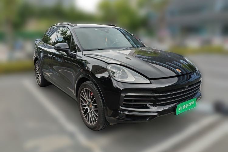 Used Porsche Cayenne 2023 Cayenne 3.0T Platinum Edition Front Right 45 Deg