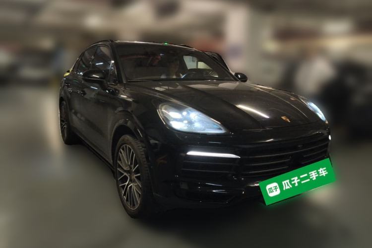 Used Porsche Cayenne 2023 Cayenne Coupé 3.0T Platinum Edition Front Right 45 Deg