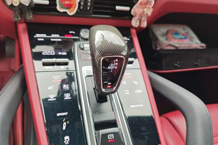 Used Porsche Cayenne 2023 Cayenne 3.0T Platinum Edition Gear Lever