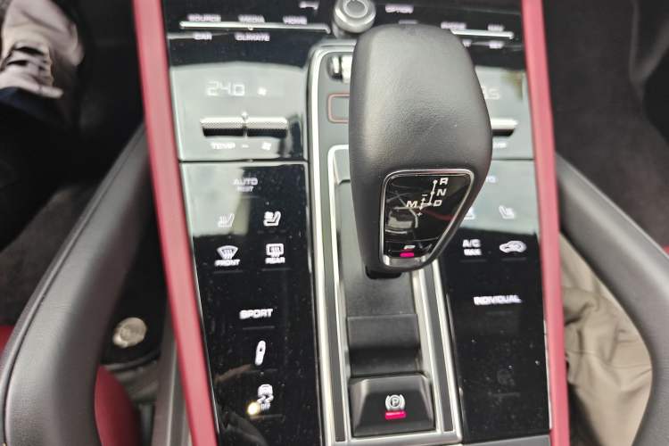 Used Porsche Cayenne 2023 Cayenne 3.0T Gear Lever