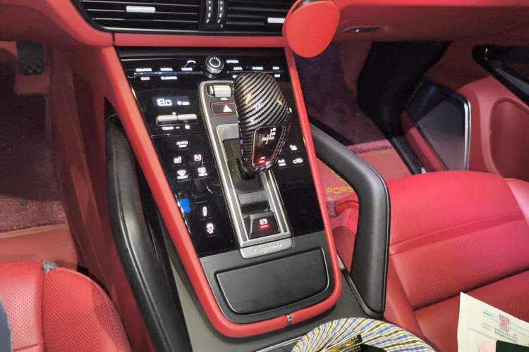 Used Porsche Cayenne 2023 Cayenne Coupé 3.0T Platinum Edition Gear Lever