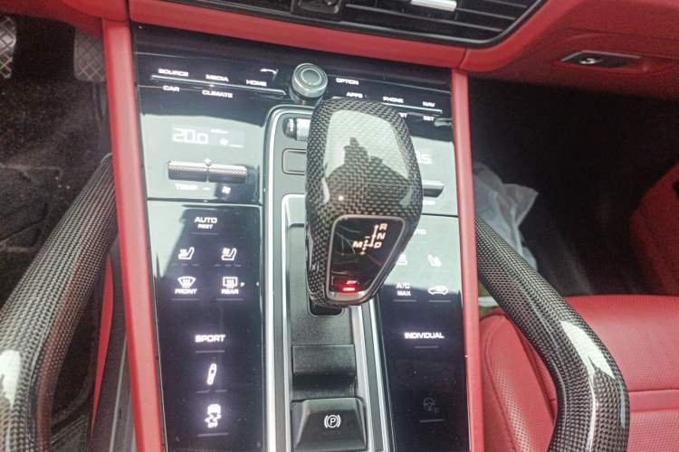 Used Porsche Cayenne 2023 Cayenne 3.0T Platinum Edition Gear Lever