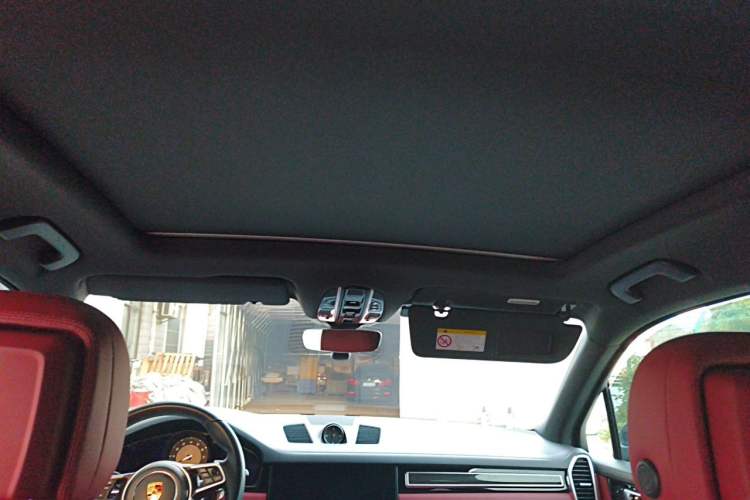 Used Porsche Cayenne 2023 Cayenne 3.0T Platinum Edition Headliner