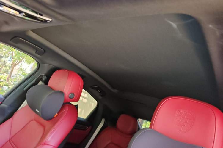 Used Porsche Cayenne 2023 Cayenne Coupé 3.0T Platinum Edition Headliner