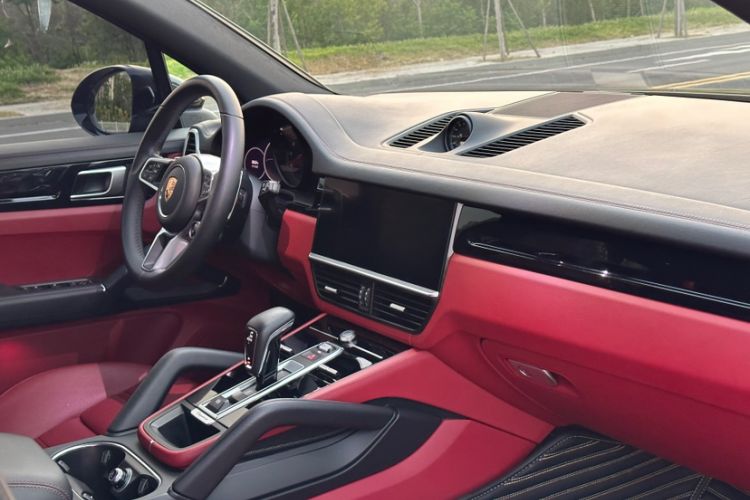 Used Porsche Cayenne 2023 Cayenne 3.0T Interior 1