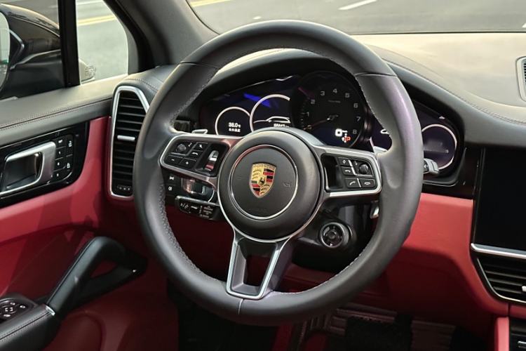 Used Porsche Cayenne 2023 Cayenne 3.0T Interior 2