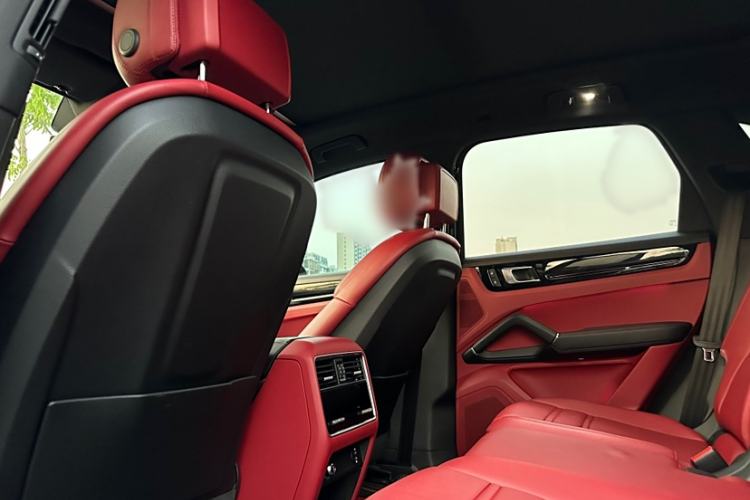 Used Porsche Cayenne 2023 Cayenne 3.0T Interior 4