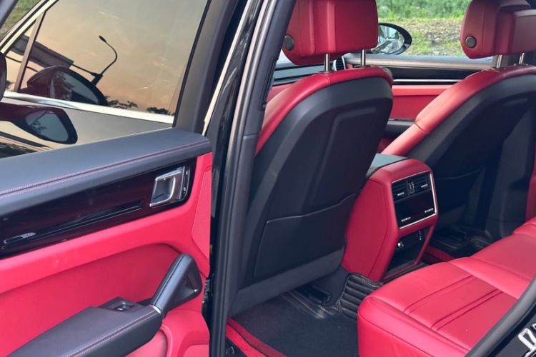 Used Porsche Cayenne 2023 Cayenne 3.0T Interior 6