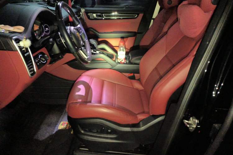 Used Porsche Cayenne 2023 Cayenne 3.0T Platinum Edition Left Front Seat