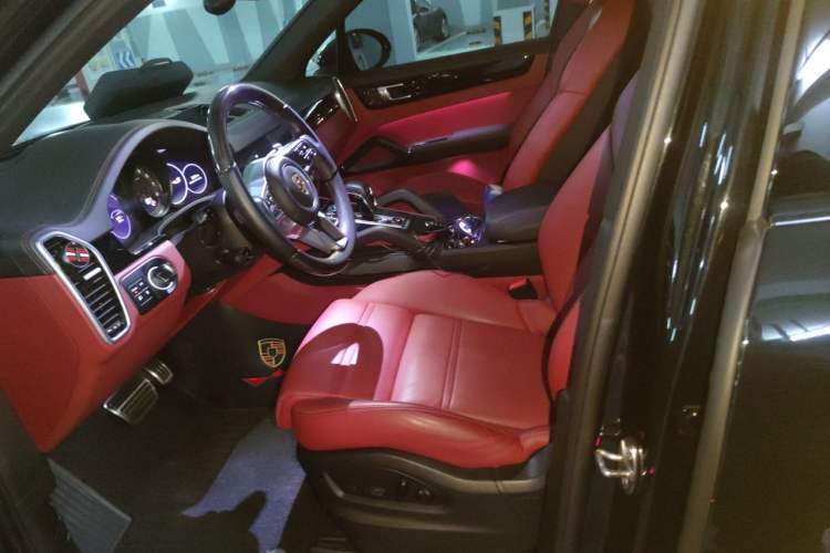Used Porsche Cayenne 2023 Cayenne S 2.9T Platinum Edition Left Front Seat