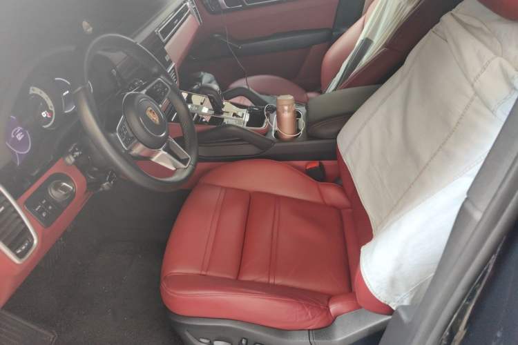 Used Porsche Cayenne 2023 Cayenne 3.0T Platinum Edition Left Front Seat