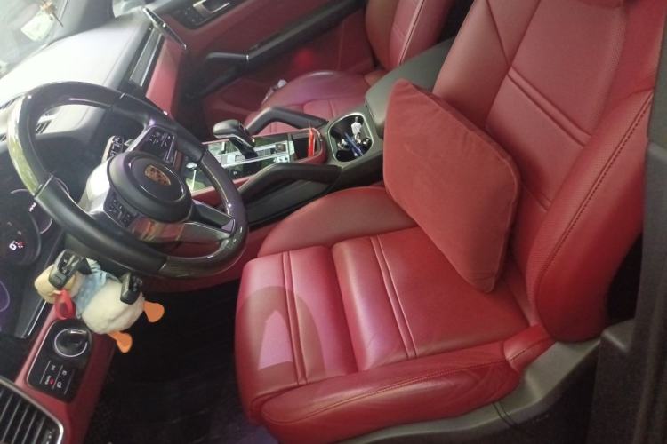 Used Porsche Cayenne 2023 Cayenne 3.0T Platinum Edition Left Front Seat