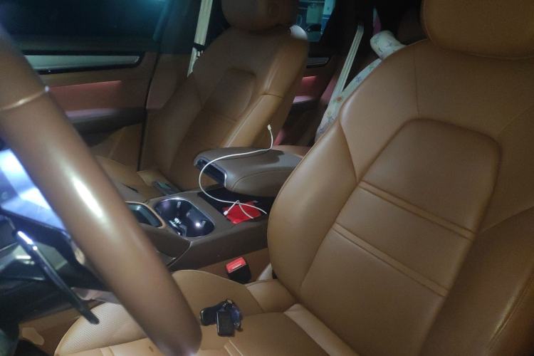 Used Porsche Cayenne 2023 Cayenne 3.0T Platinum Edition Left Front Seat