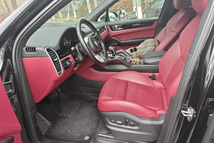Used Porsche Cayenne 2023 Cayenne 3.0T Left Front Seat