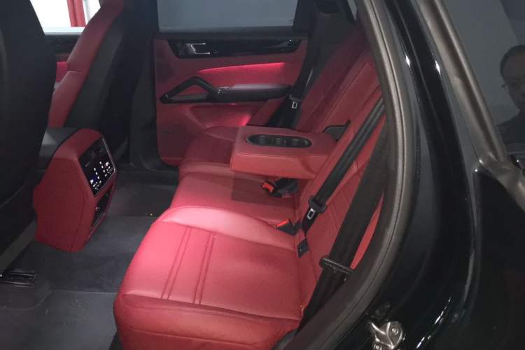Used Porsche Cayenne 2023 Cayenne S 2.9T Platinum Edition Left Rear Seat