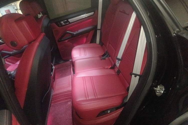 Used Porsche Cayenne 2023 Cayenne 3.0T Platinum Edition Left Rear Seat