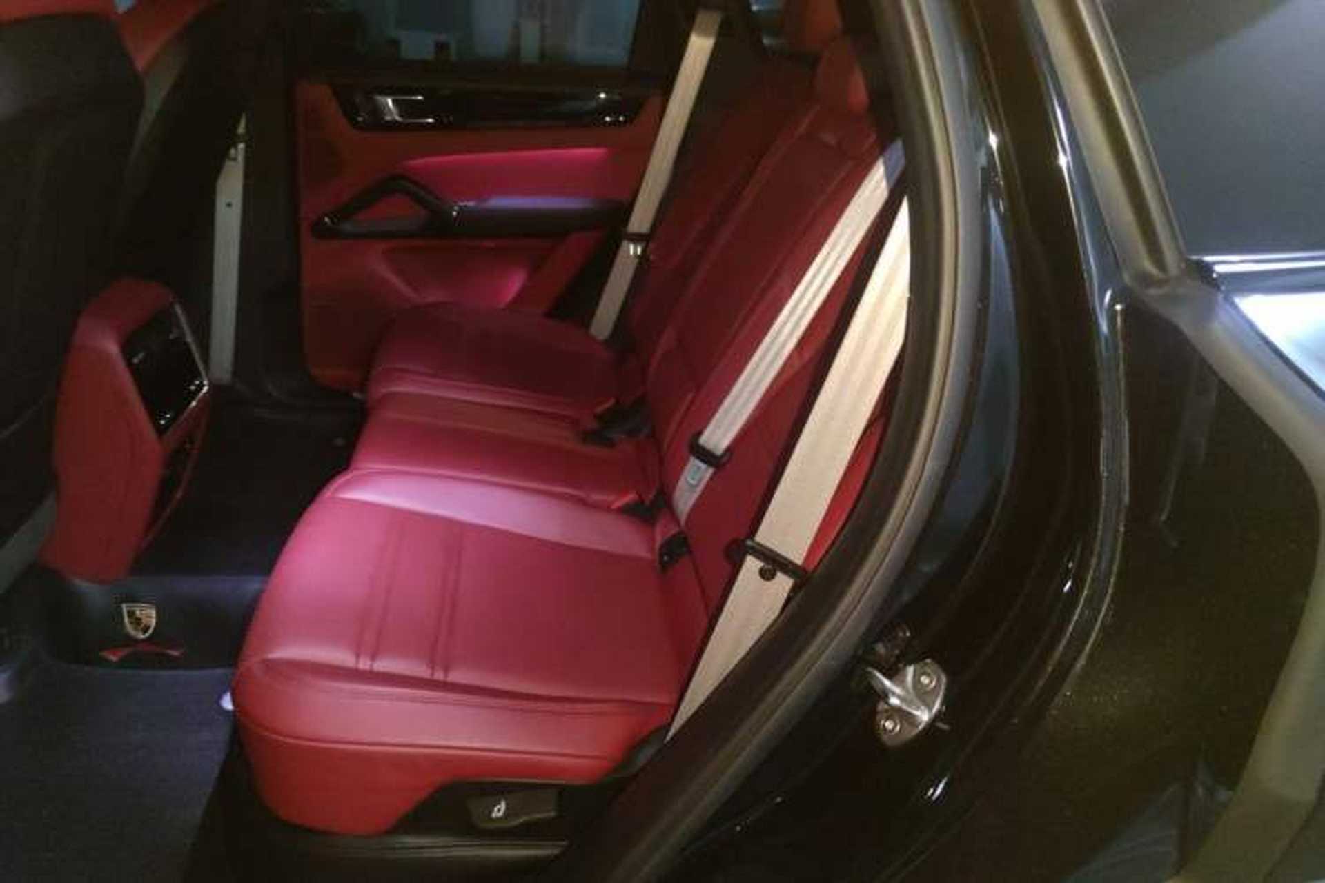 Used Porsche Cayenne 2023 Cayenne S 2.9T Platinum Edition Left Rear Seat