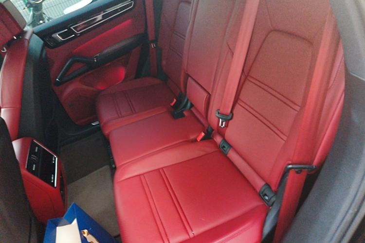 Used Porsche Cayenne 2023 Cayenne 3.0T Platinum Edition Left Rear Seat