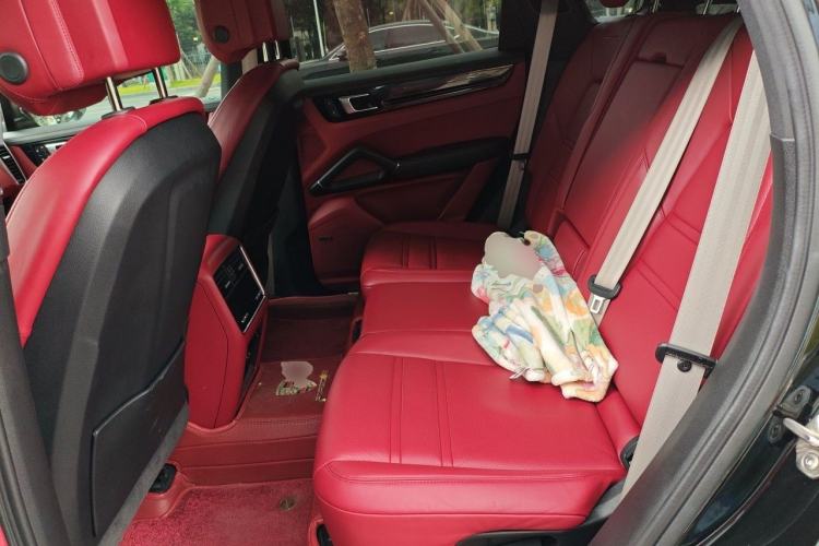 Used Porsche Cayenne 2023 Cayenne 3.0T Platinum Edition Left Rear Seat