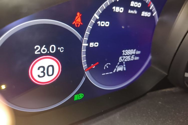 Used Porsche Cayenne 2023 Cayenne 3.0T Platinum Edition Odometer Close Up