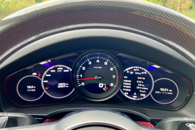Used Porsche Cayenne 2023 Cayenne 3.0T Platinum Edition Odometer Close Up