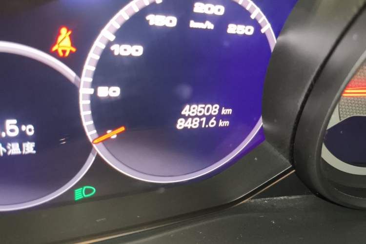 Used Porsche Cayenne 2023 Cayenne 3.0T Platinum Edition Odometer Close Up