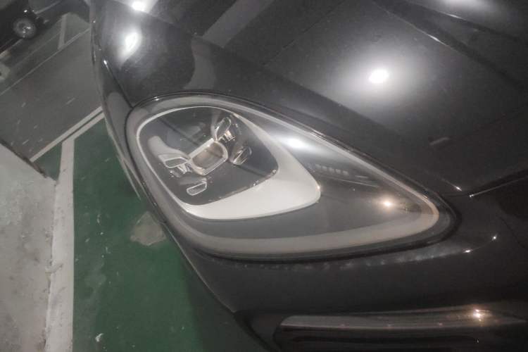 Used Porsche Cayenne 2023 Cayenne Coupé 3.0T Right Front Headlight