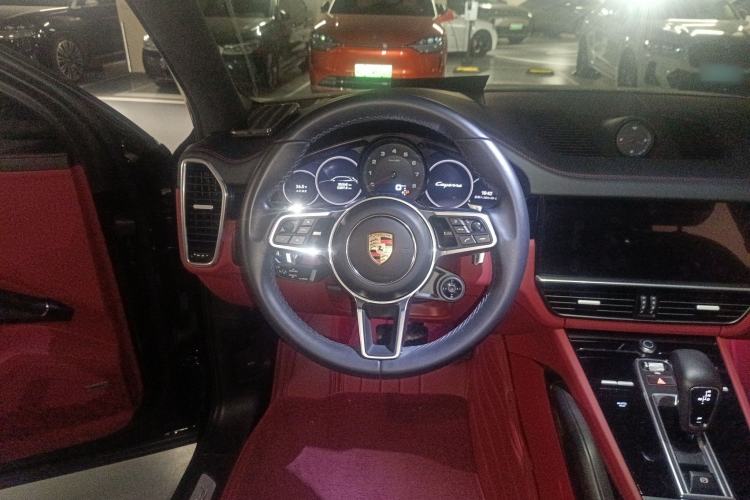 Used Porsche Cayenne 2023 Cayenne 3.0T Platinum Edition Steering Wheel