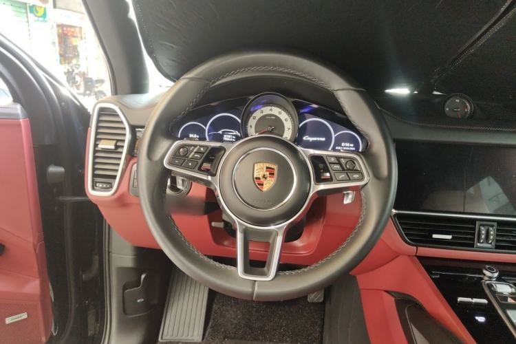 Used Porsche Cayenne 2023 Cayenne 3.0T Platinum Edition Steering Wheel