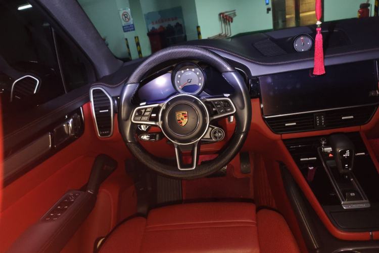 Used Porsche Cayenne 2023 Cayenne 3.0T Platinum Edition Steering Wheel