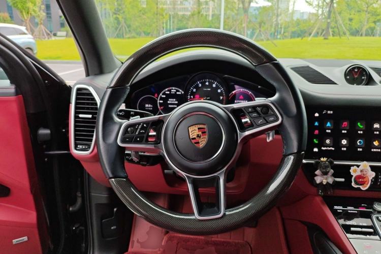 Used Porsche Cayenne 2023 Cayenne 3.0T Platinum Edition Steering Wheel