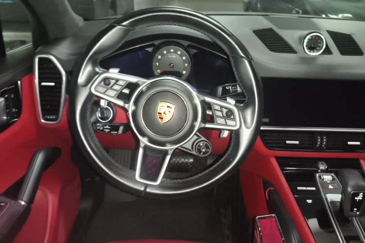 Used Porsche Cayenne 2023 Cayenne 3.0T Platinum Edition Steering Wheel