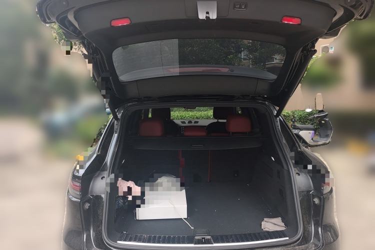 Used Porsche Cayenne 2023 Cayenne 3.0T Platinum Edition Trunk
