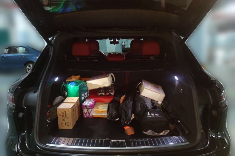 Used Porsche Cayenne 2023 Cayenne S 2.9T Platinum Edition Trunk