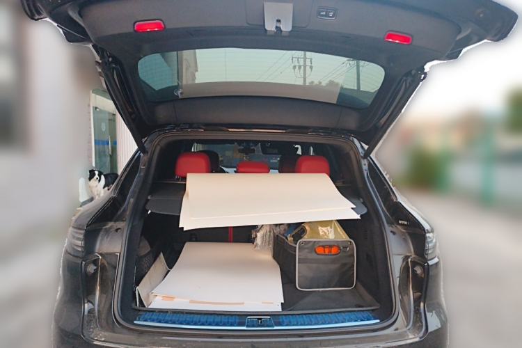 Used Porsche Cayenne 2023 Cayenne 3.0T Platinum Edition Trunk
