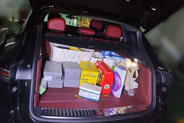 Used Porsche Cayenne 2023 Cayenne 3.0T Platinum Edition Trunk
