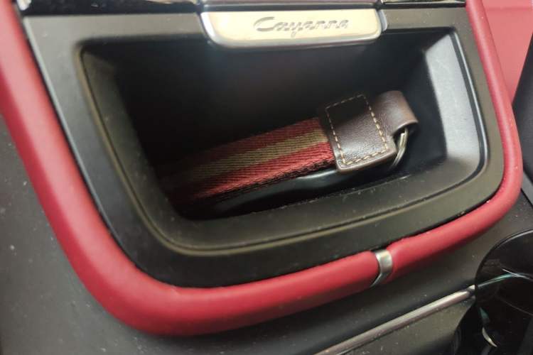 Used Porsche Cayenne 2023 Cayenne 3.0T Platinum Edition Vehicle Key