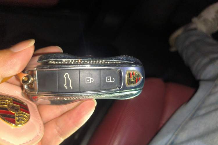 Used Porsche Cayenne 2023 Cayenne 3.0T Platinum Edition Vehicle Key