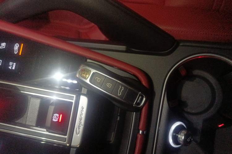 Used Porsche Cayenne 2023 Cayenne 3.0T Platinum Edition Vehicle Key