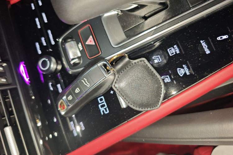 Used Porsche Cayenne 2023 Cayenne 3.0T Vehicle Key